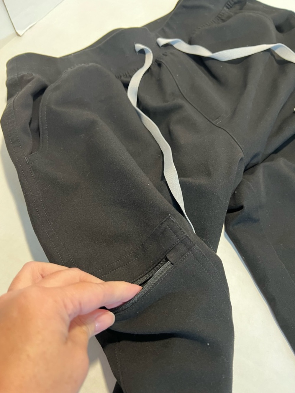 FIGS Yola Scrub Pants Black Technical Collection Womens size Medium - Picture 10 of 10